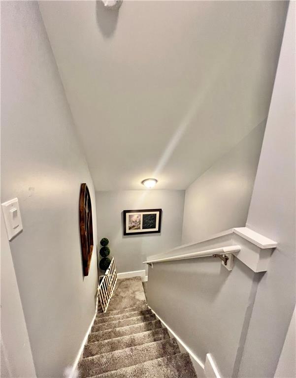 566 Clinton Drive Temple, GA 30179 - Photo 24 of 40 a view of a hallway with windows