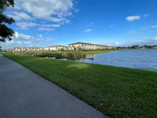 $3,400 | 4678 Santa Cruz Way, Davie, FL 33314