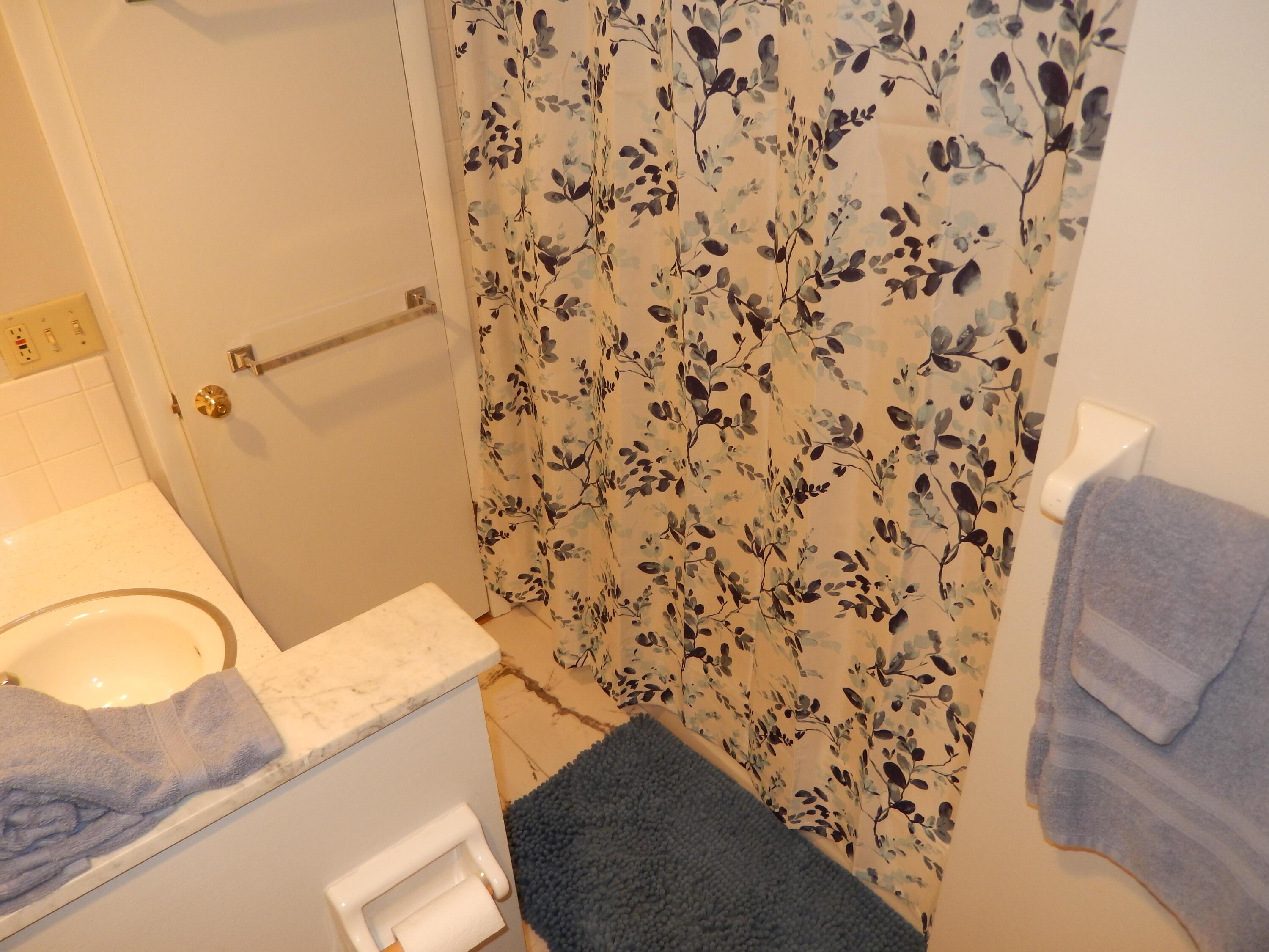 5004 Shadycrest Road Columbus, OH 43229 - Photo 30 of 47 Gallery Image 30
