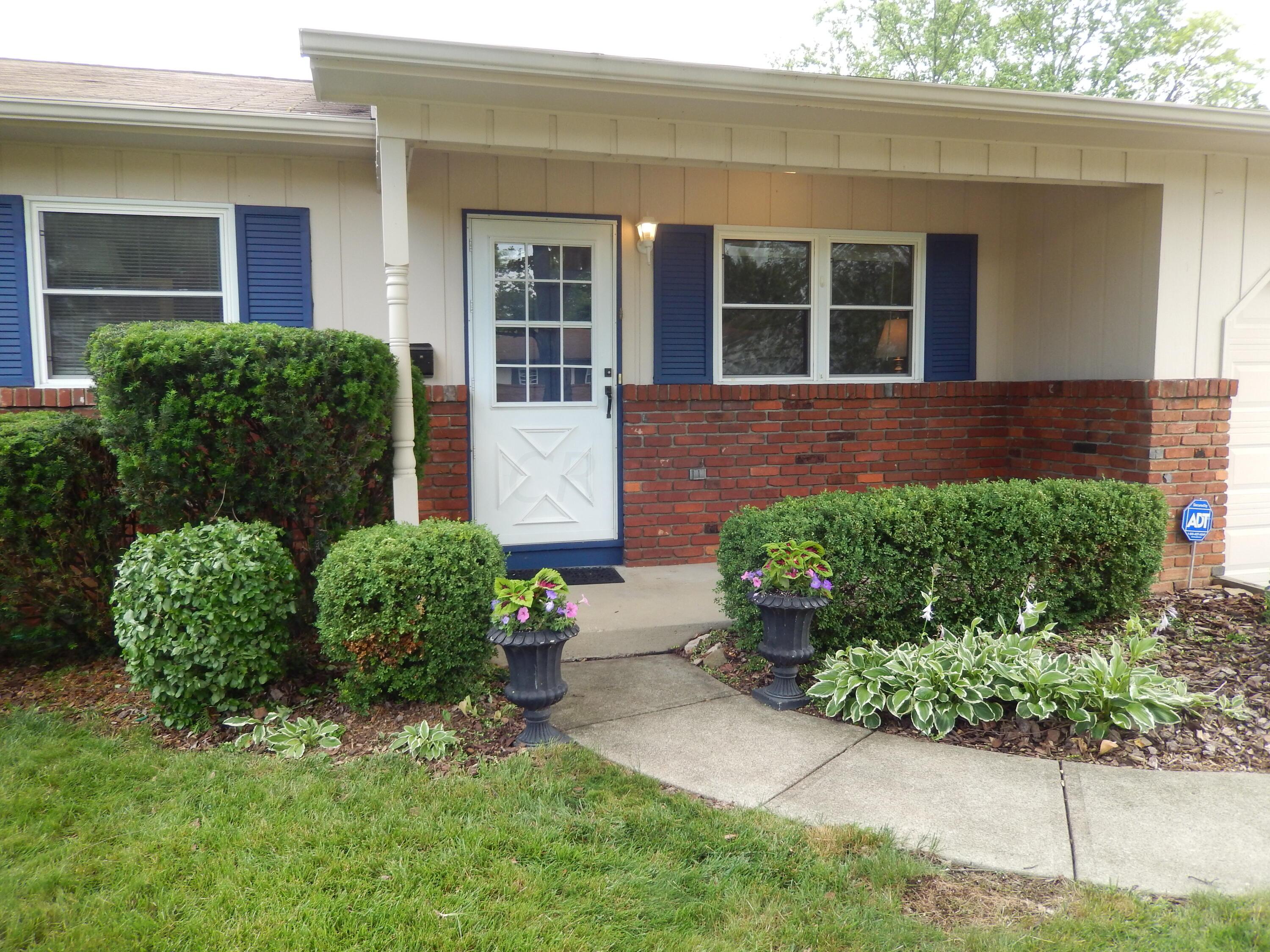 5004 Shadycrest Road Columbus, OH 43229 - Photo 3 of 47 Gallery Image 3