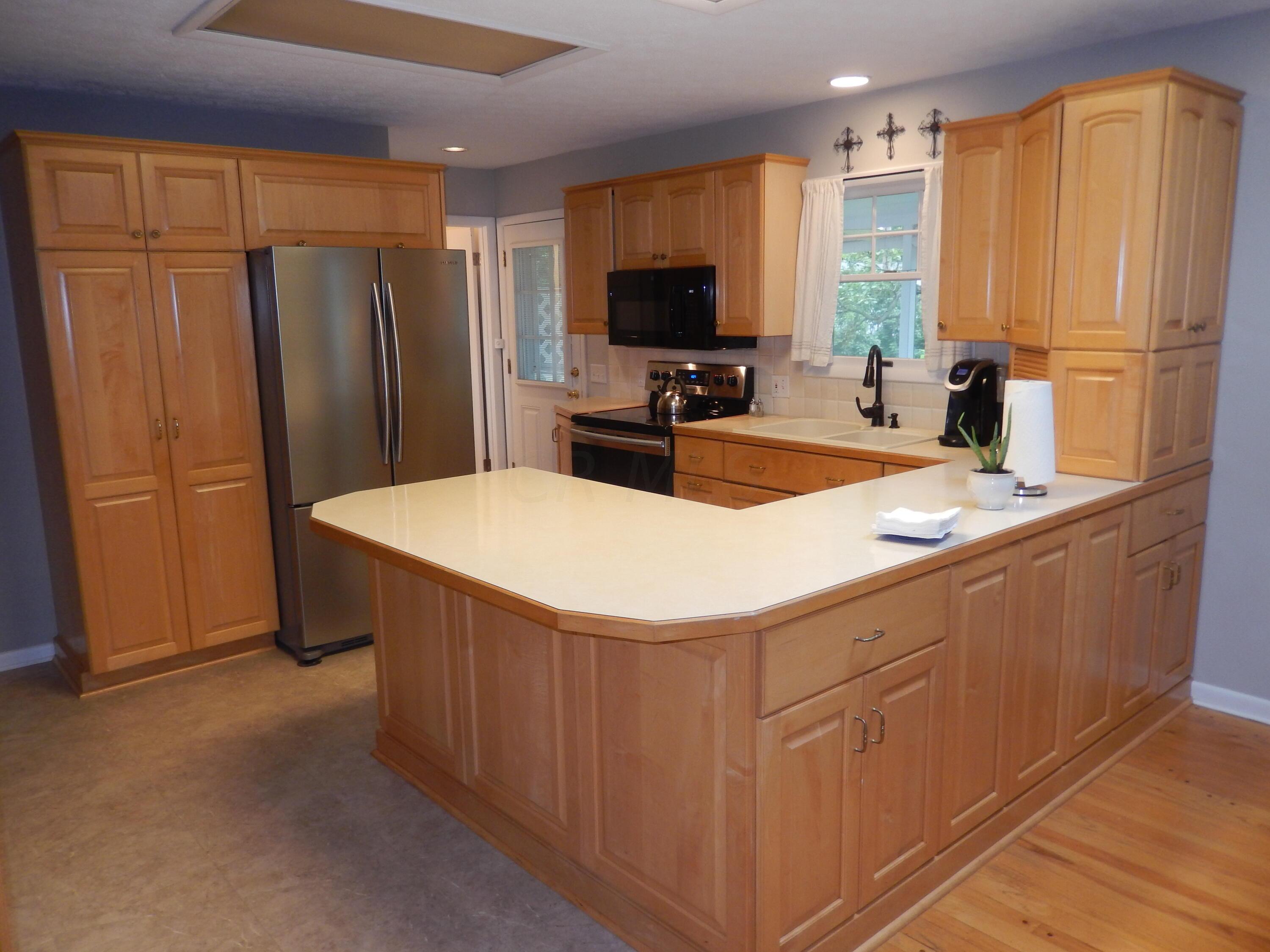 5004 Shadycrest Road Columbus, OH 43229 - Photo 7 of 47 Gallery Image 7