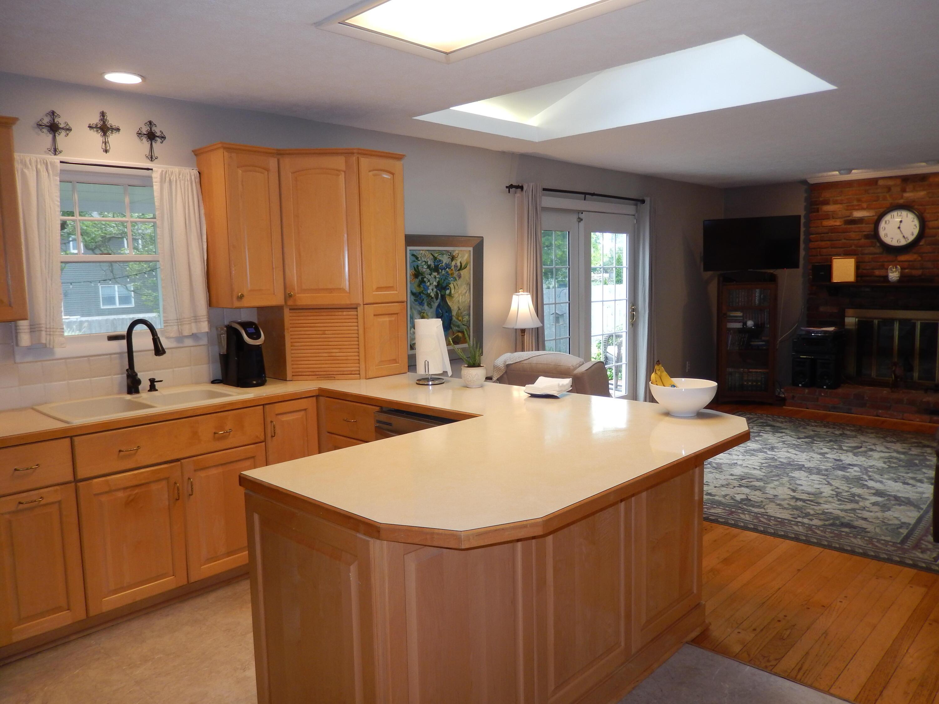 5004 Shadycrest Road Columbus, OH 43229 - Photo 8 of 47 Gallery Image 8