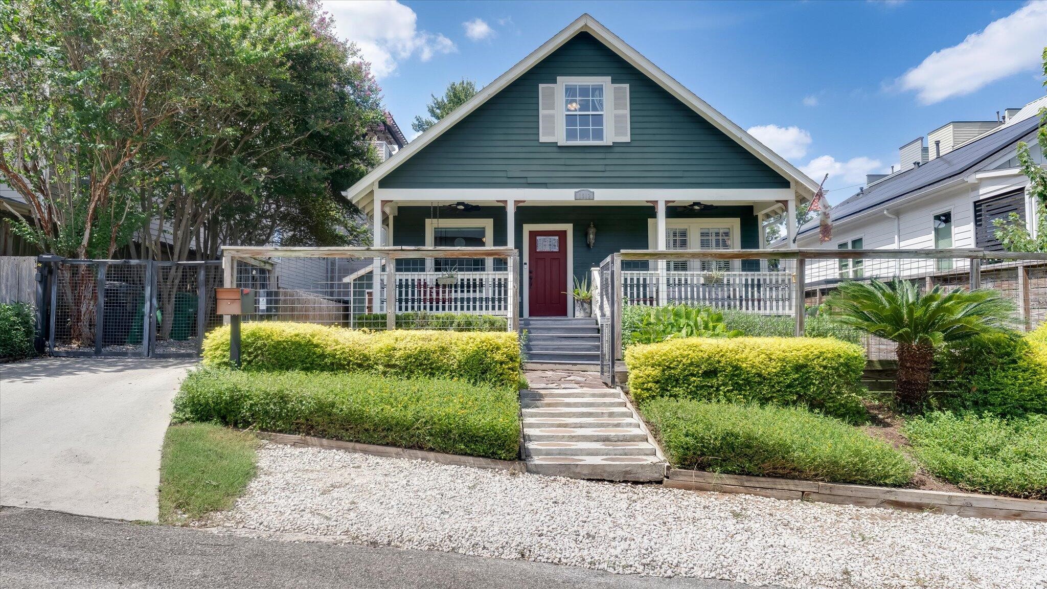 1012 Edwards Street Houston, TX 77007 - Photo 2 of 39