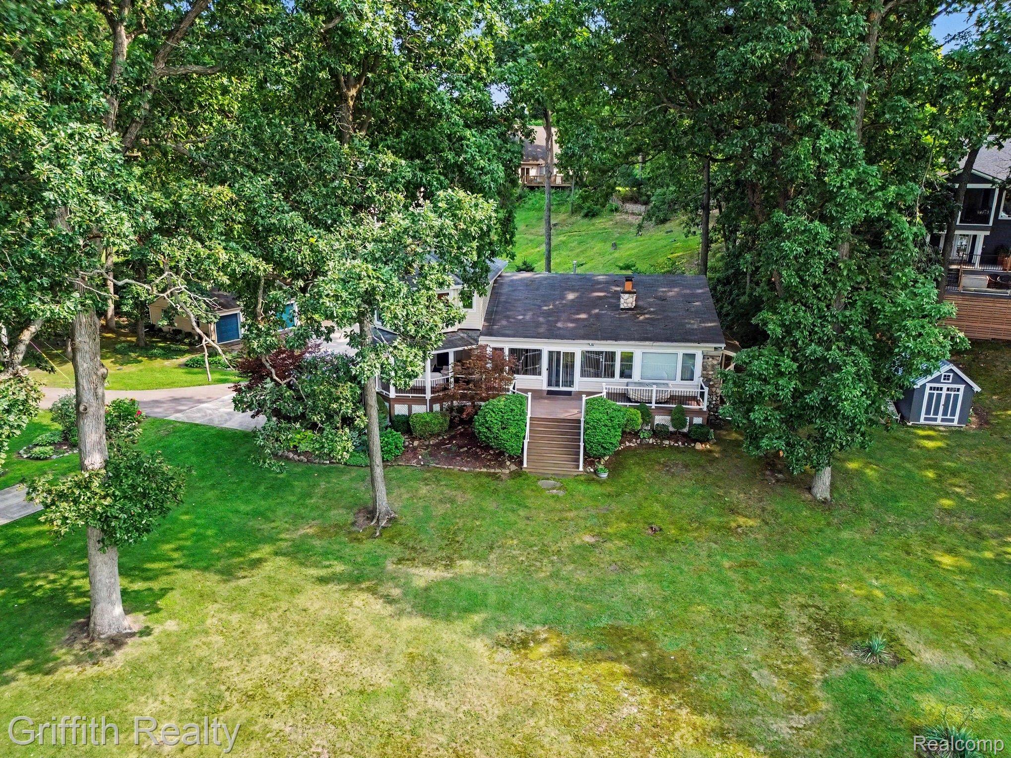 4550 Clifford Road Brighton, MI 48116 - Photo 43 of 47 042_file_9432.jpg