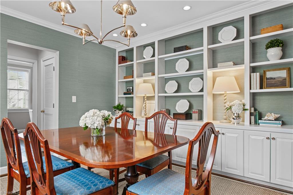 719 Dover Road Greensboro, NC 27408 - Photo 10 of 44