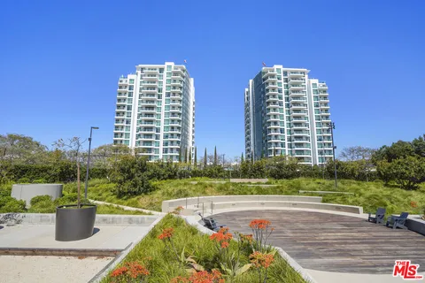 $5,300 | 3141 Michelson Drive, Unit 1506, Irvine, CA 92612