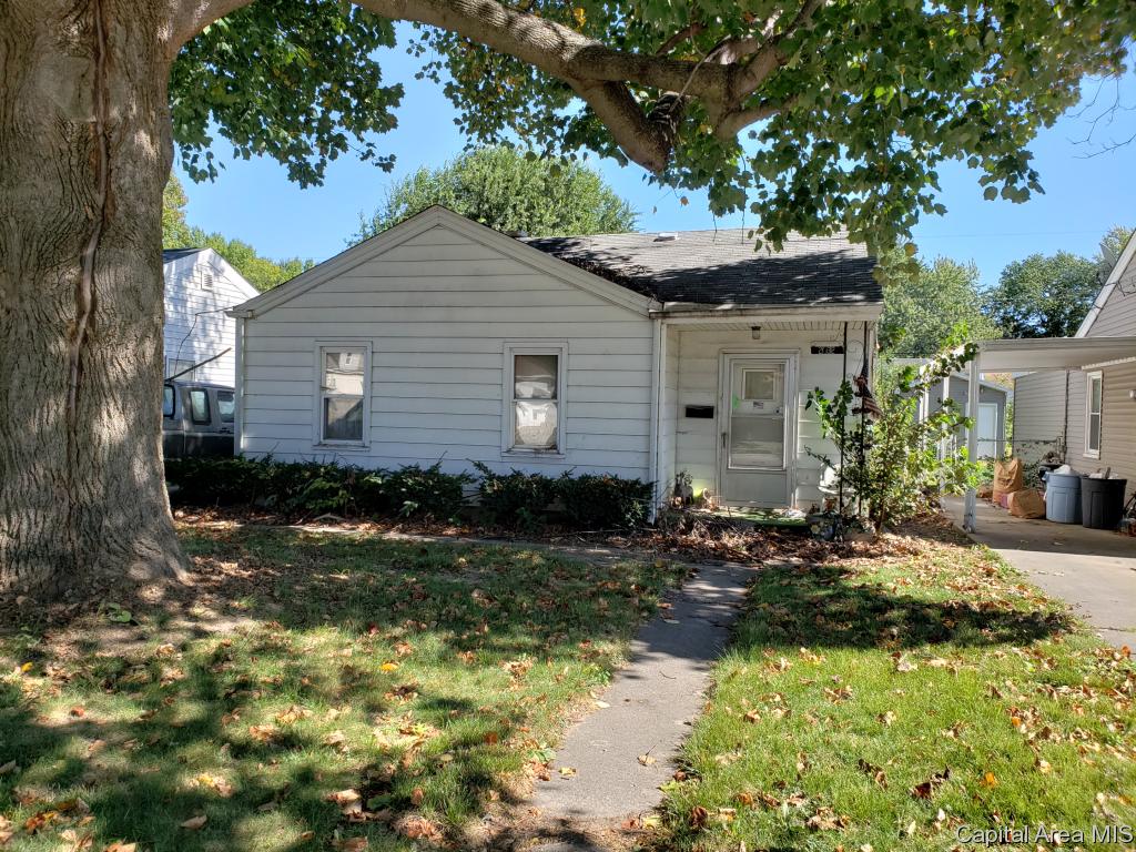 2032 North 19th Street Springfield, IL 62702 - Photo 1 of 14