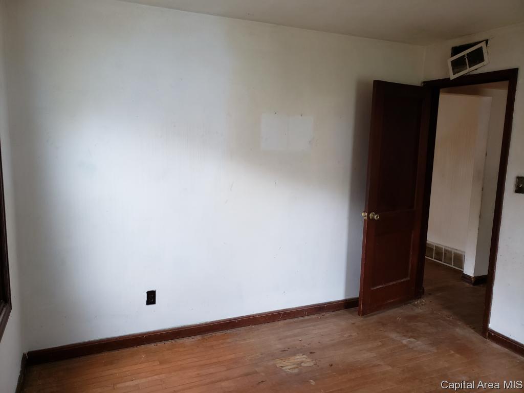 2032 North 19th Street Springfield, IL 62702 - Photo 10 of 14