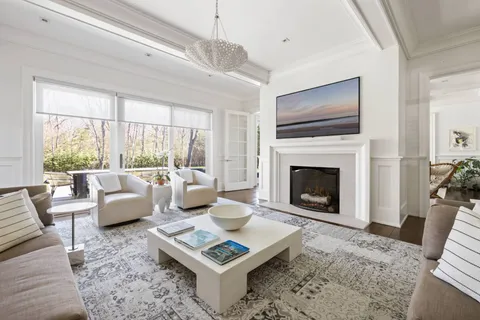 $5,250,000 | 602 Ruggs Path, Sag Harbor, NY 11963