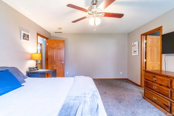 $309,900 | 4015 Woodfield Run, New Haven, IN 46806