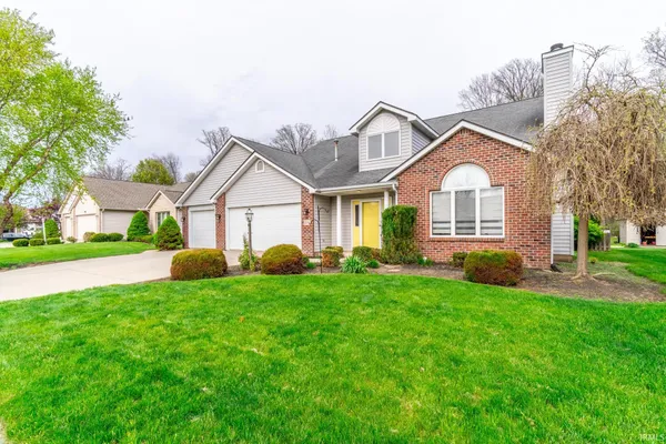 $309,900 | 4015 Woodfield Run, New Haven, IN 46806