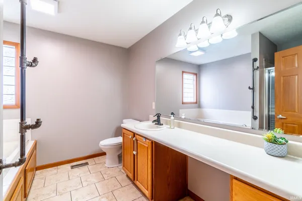 $309,900 | 4015 Woodfield Run, New Haven, IN 46806