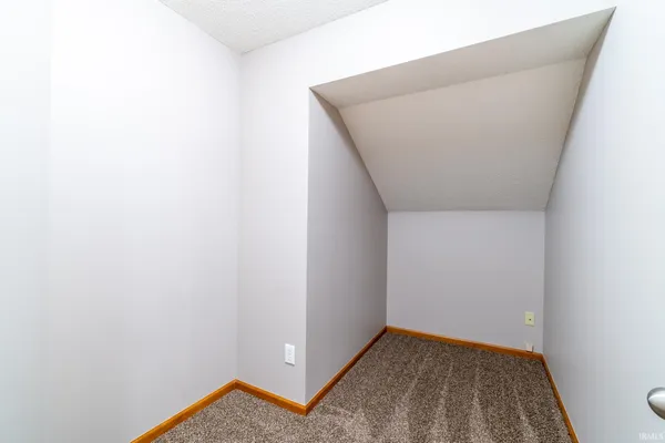 $309,900 | 4015 Woodfield Run, New Haven, IN 46806