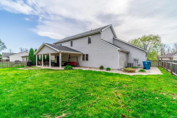 $309,900 | 4015 Woodfield Run, New Haven, IN 46806