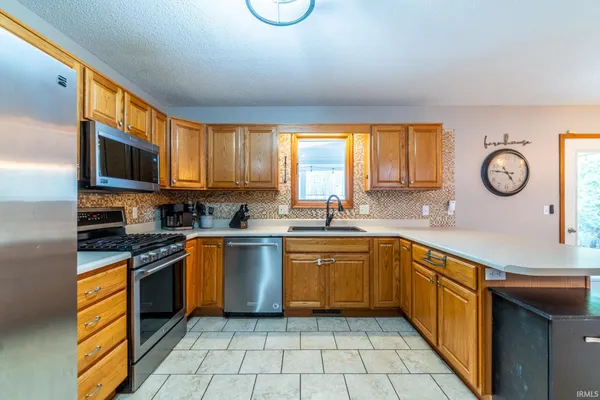 $309,900 | 4015 Woodfield Run, New Haven, IN 46806
