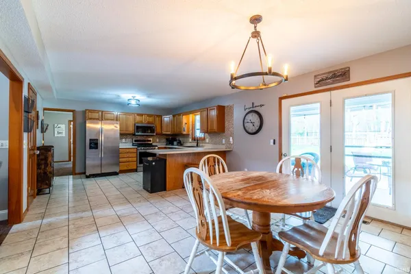 $309,900 | 4015 Woodfield Run, New Haven, IN 46806