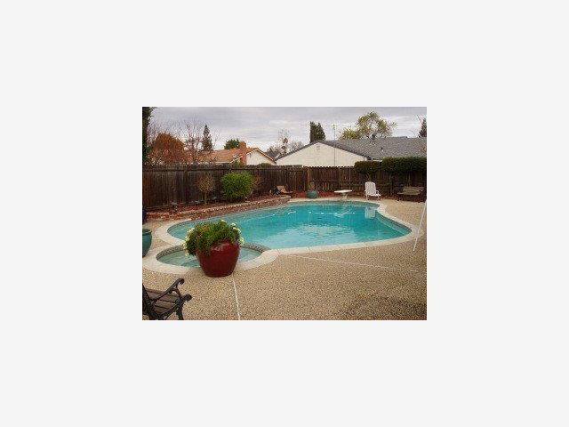 755 West 9th Street Gilroy, CA 95020 - Photo 2 of 9