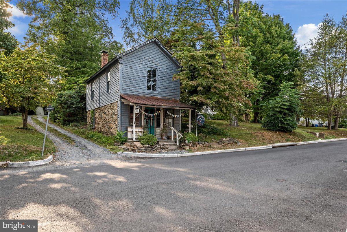 22 Main Street Round Hill, VA 20141 - Photo 41 of 56