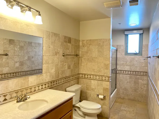 $3,200 | 520 North Santa Cruz Avenue, Unit 200, Los Gatos, CA 95030