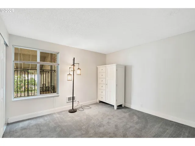 $337,000 | 11746 Southwest Boones Bend Drive, Beaverton, OR 97008