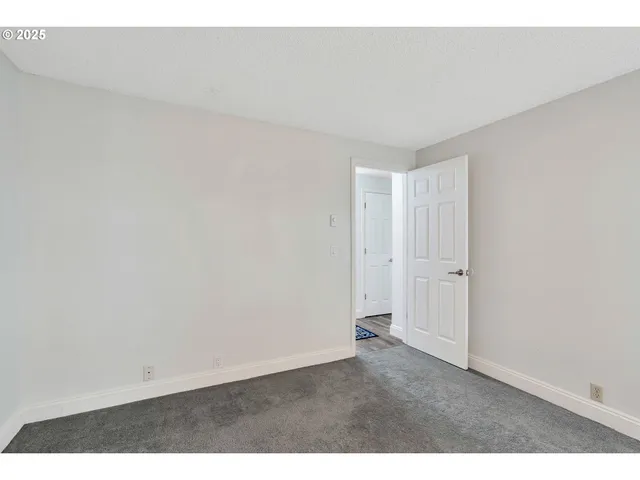 $337,000 | 11746 Southwest Boones Bend Drive, Beaverton, OR 97008