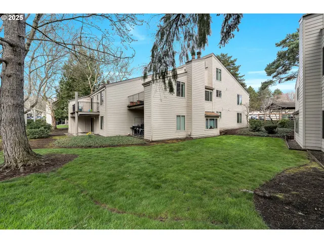 $337,000 | 11746 Southwest Boones Bend Drive, Beaverton, OR 97008