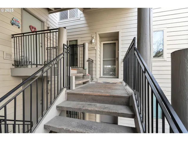 $337,000 | 11746 Southwest Boones Bend Drive, Beaverton, OR 97008