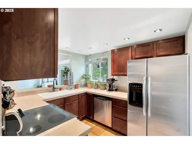 $337,000 | 11746 Southwest Boones Bend Drive, Beaverton, OR 97008