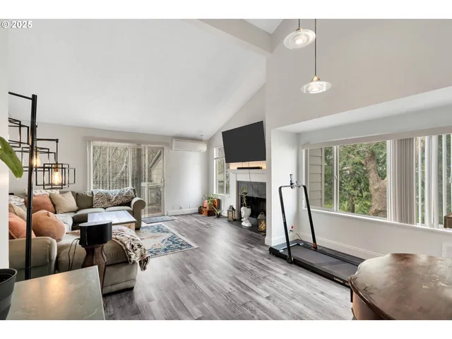 $337,000 | 11746 Southwest Boones Bend Drive, Beaverton, OR 97008