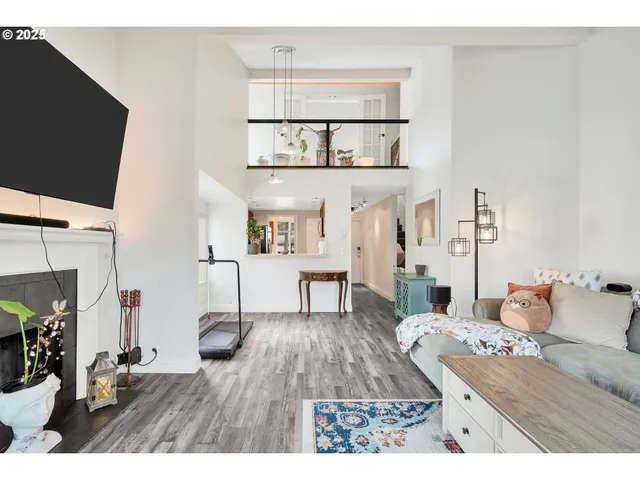 $337,000 | 11746 Southwest Boones Bend Drive, Beaverton, OR 97008