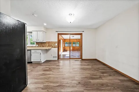 $385,000 | 2090 Carnelian Lane, Eagan, MN 55122
