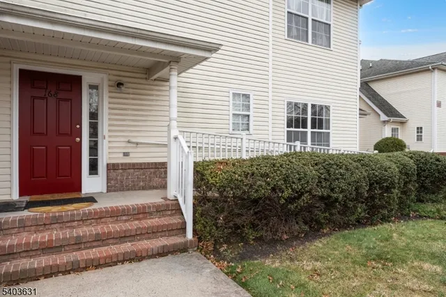 $429,200 | 168 Forest Drive, Piscataway, NJ 08854