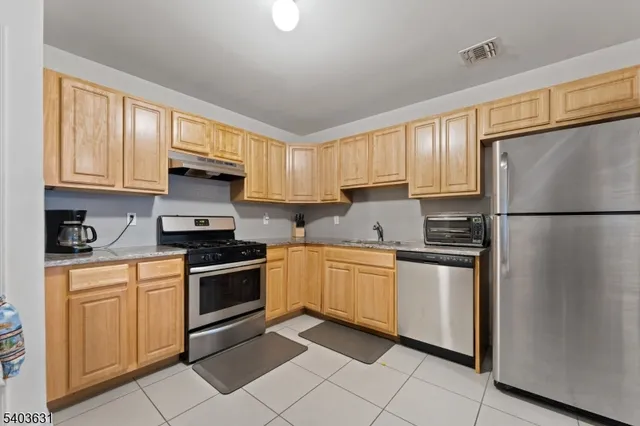 $429,200 | 168 Forest Drive, Piscataway, NJ 08854