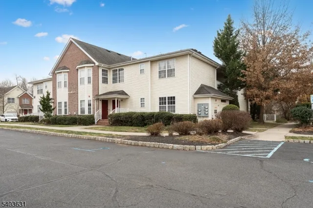 $429,200 | 168 Forest Drive, Piscataway, NJ 08854
