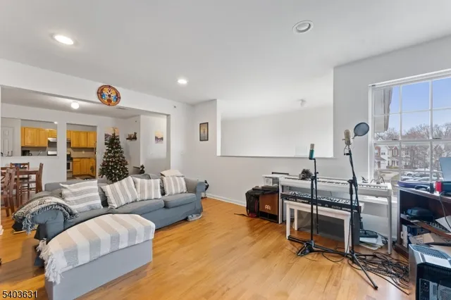 $429,200 | 168 Forest Drive, Piscataway, NJ 08854