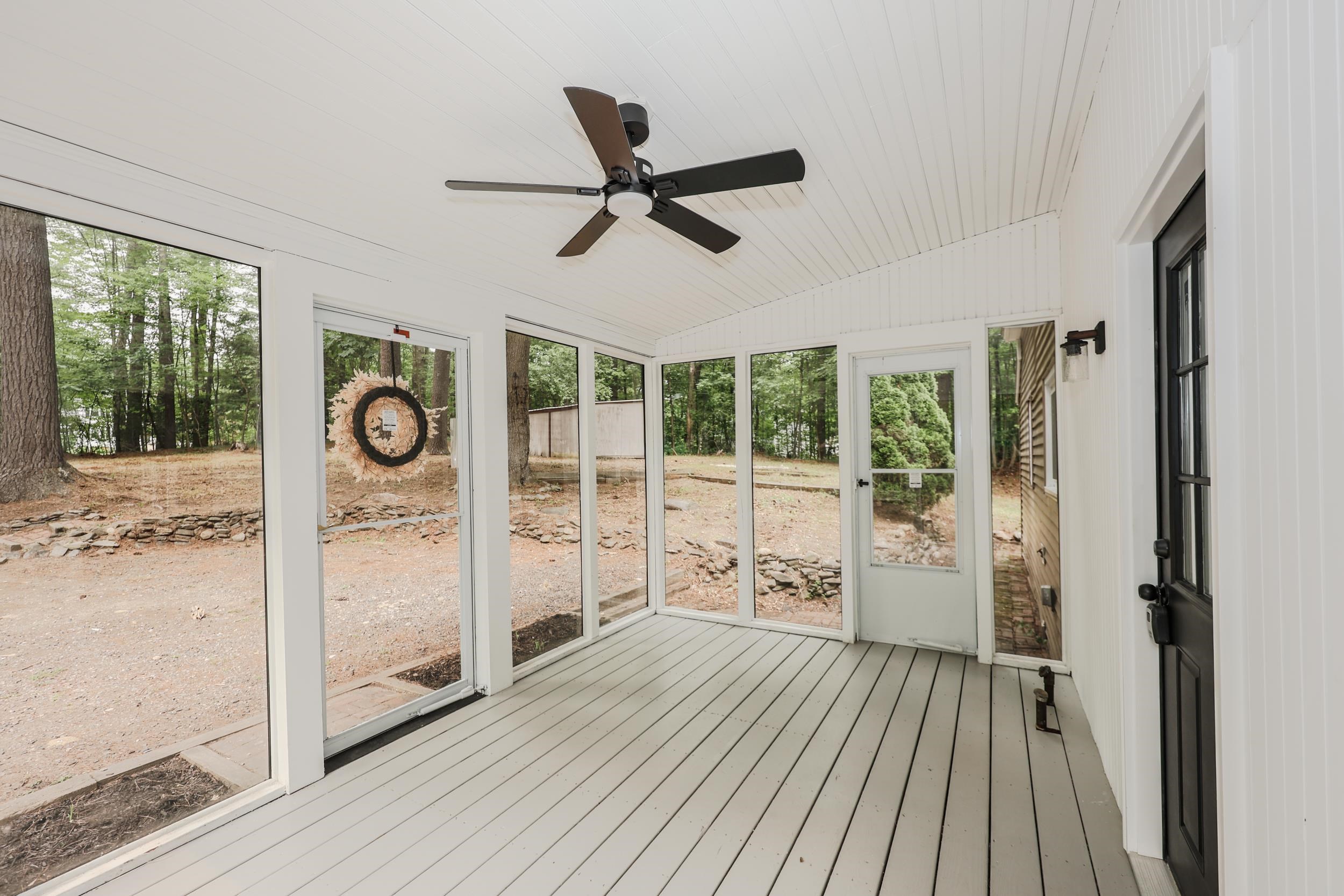 112 Gilson Road Nashua, NH 03062 - Photo 5 of 51