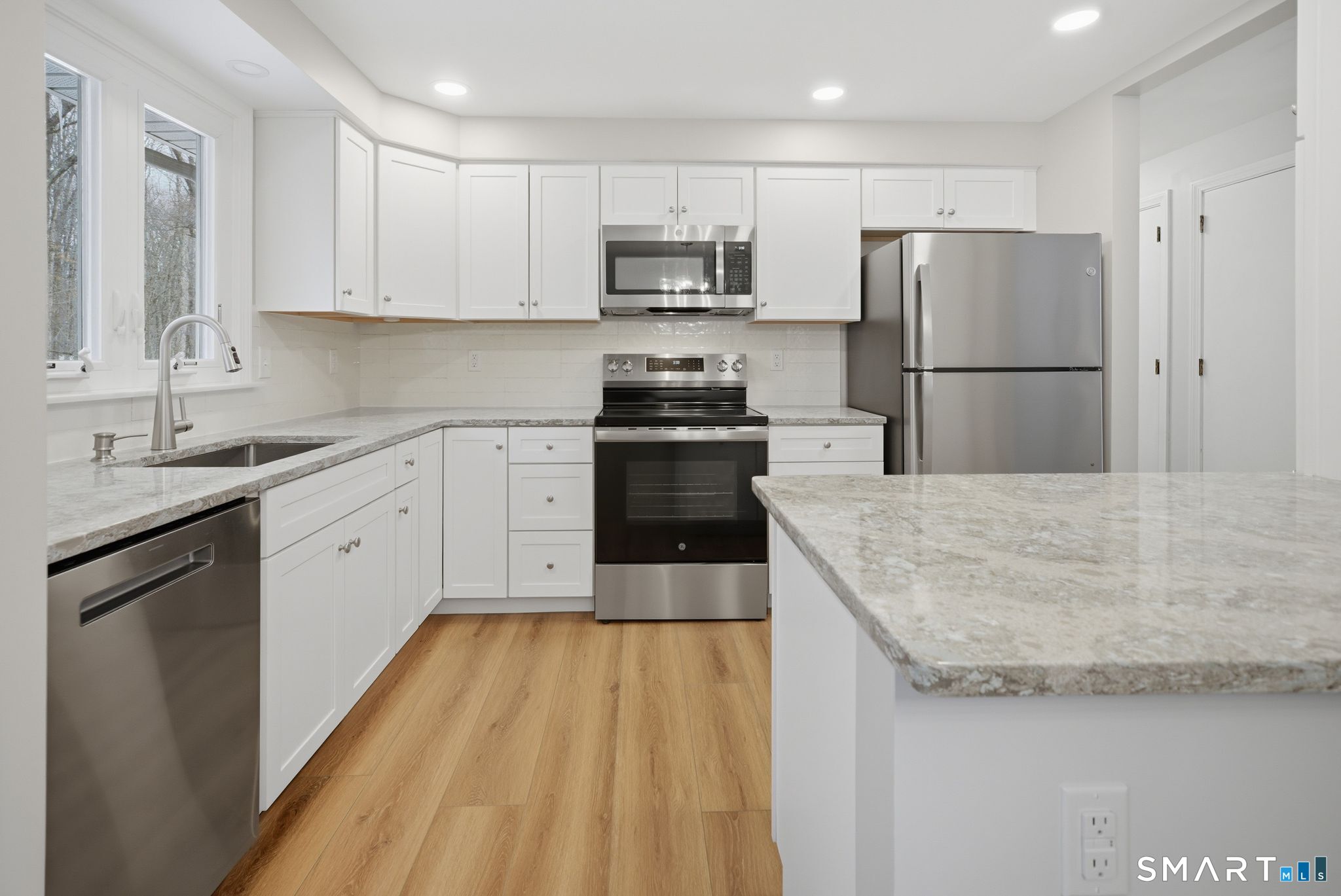 9 Wheelock Road Ellington, CT 06029 - Photo 4 of 31