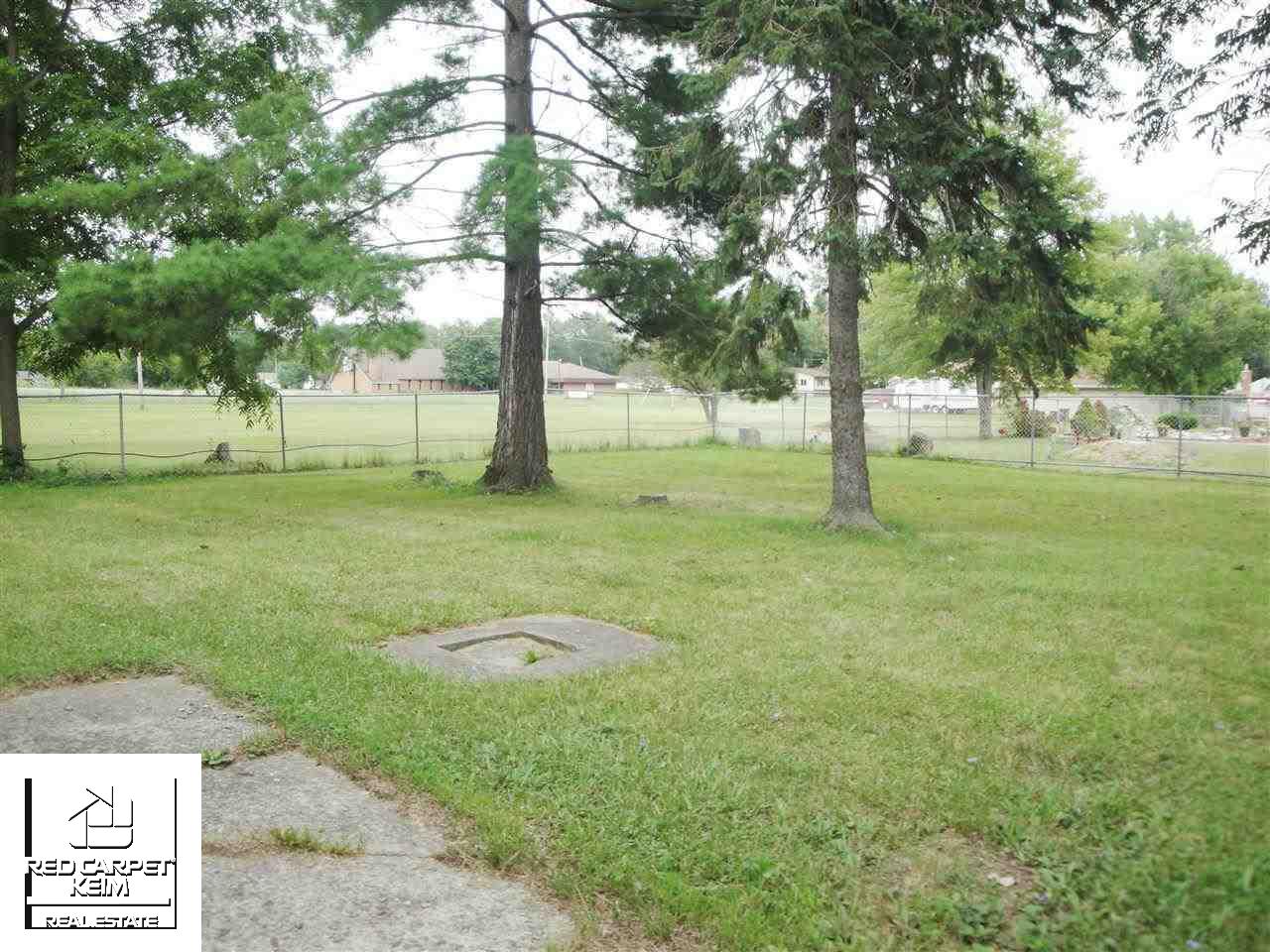 6160 Lapeer Road Burton, MI 48509 - Photo 13 of 13 21498122-12.JPG