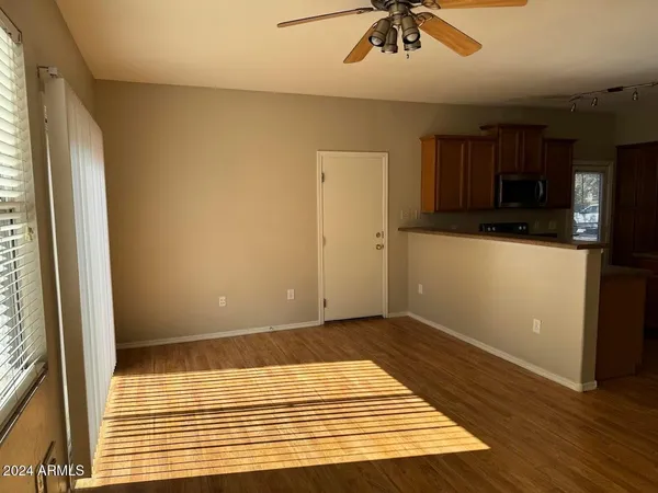 $1,995 | 4225 West Irwin Avenue, Phoenix, AZ 85041