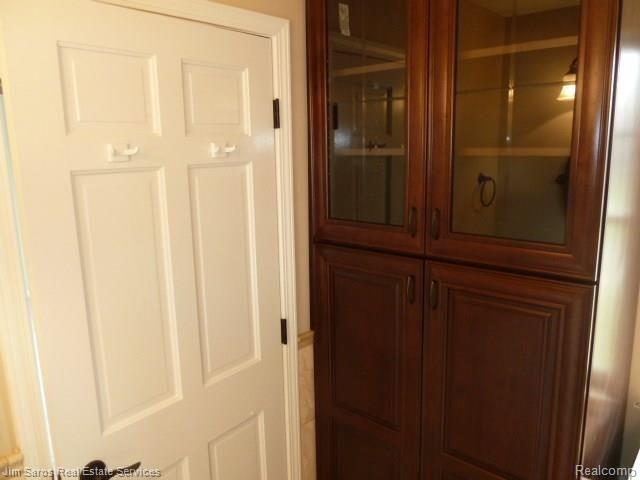 644 Middlesex Road Grosse Pointe, MI 48230 - Photo 37 of 40 P1040641.jpg