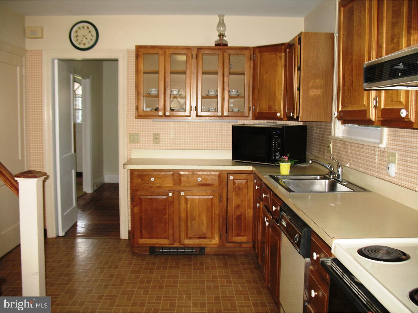 123 Gilmore Road Havertown, PA 19083 - Photo 7 of 18 Kitchen