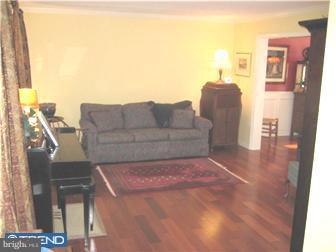 630 Griffiths Road Warrington, PA 18976 - Photo 10 of 12 Living Room