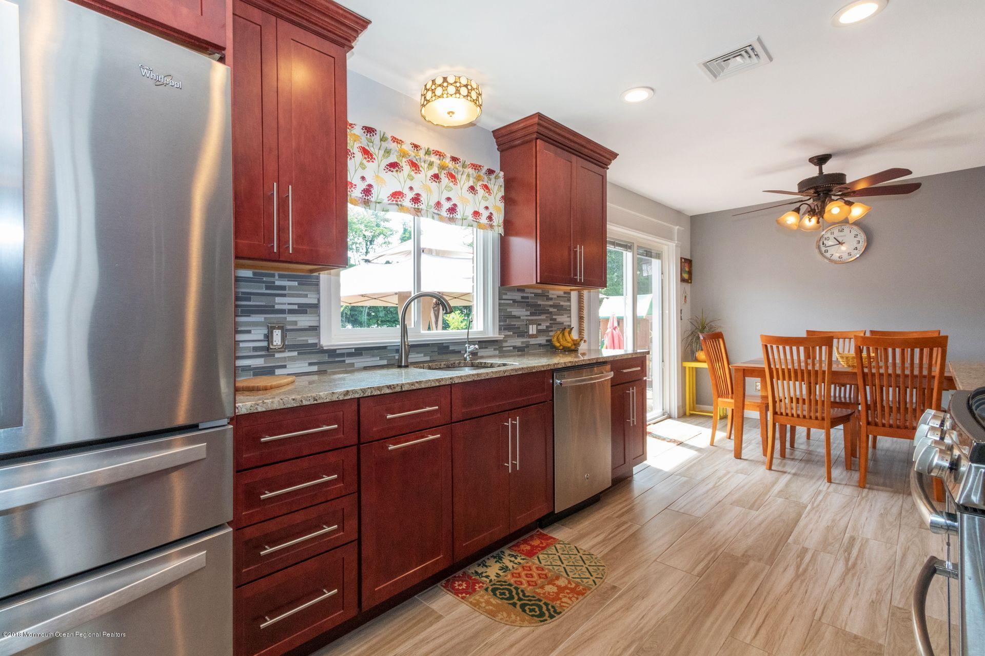 542 A Line Road, Unit A Holmdel, NJ 07733 - Photo 6 of 38 6