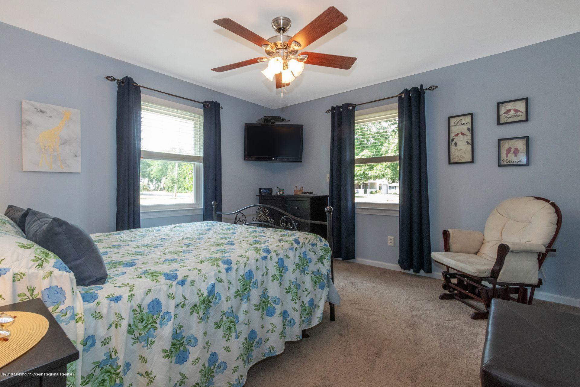 542 A Line Road, Unit A Holmdel, NJ 07733 - Photo 8 of 38 8
