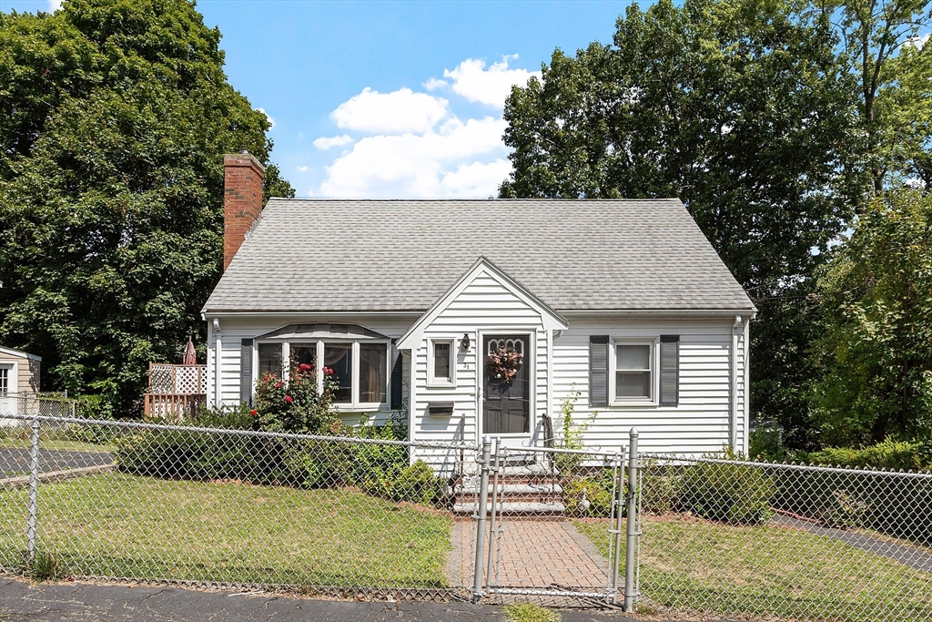 31 Spring View Drive Lynn, MA 01904 - Photo 3 of 38 Gallery Image 3