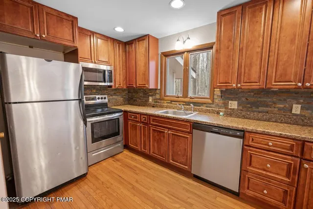 $412,000 | 117 Outpost Way, Pocono Pines, PA 18350