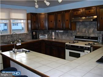2 Richard Road New Castle, DE 19720 - Photo 1 of 11 Kitchen