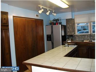 2 Richard Road New Castle, DE 19720 - Photo 2 of 11 Kitchen