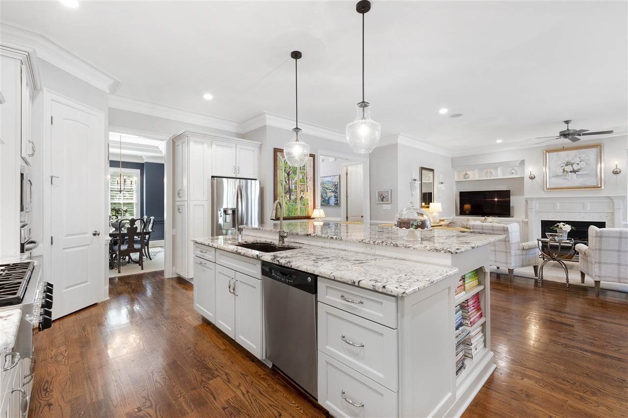 2013 Vinnings Place Raleigh, NC 27608 - Photo 10 of 30 Kitchen