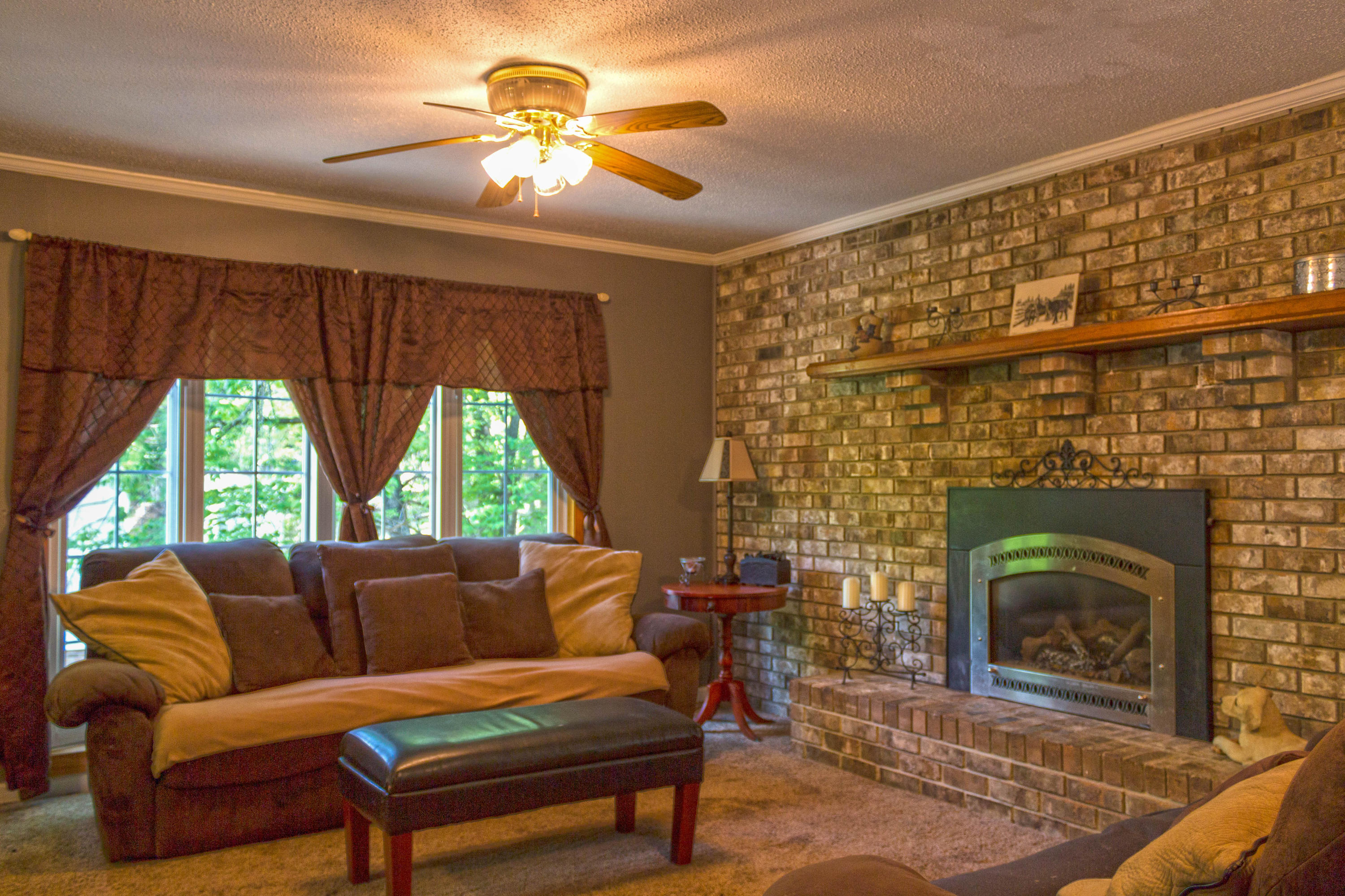 1916 Morris Hill Road Chattanooga, TN 37421 - Photo 17 of 50 Living Room 2 HDR
